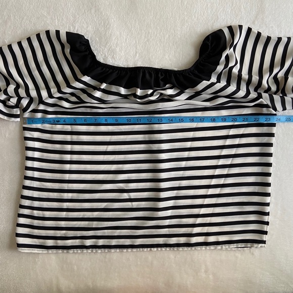 🎹 LOFT, Black & White Off-The-Shoulder Blouse - Picture 11 of 13